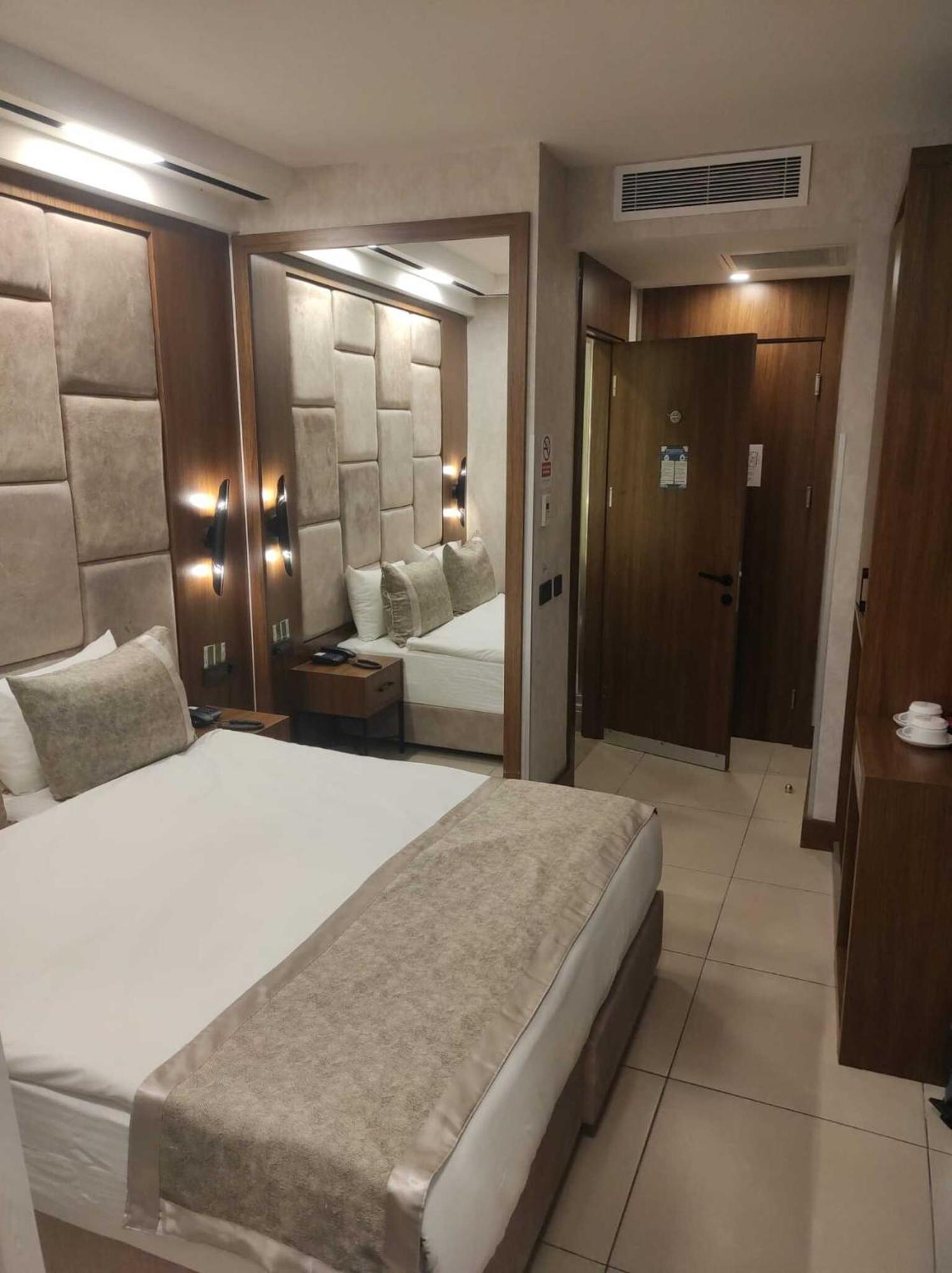 Four Sides Beyoglu Hotel Istanbul Bagian luar foto